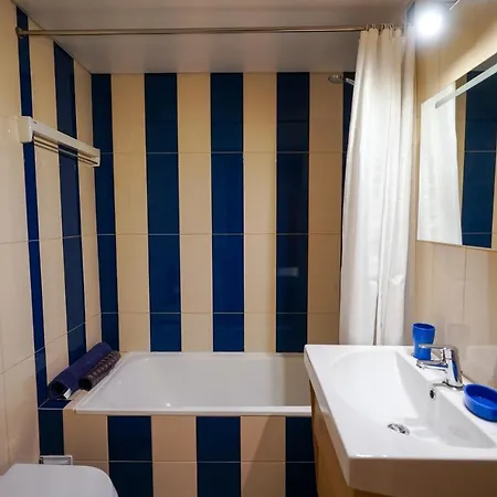 Bay View W/pool 3-min Walk To The Daire