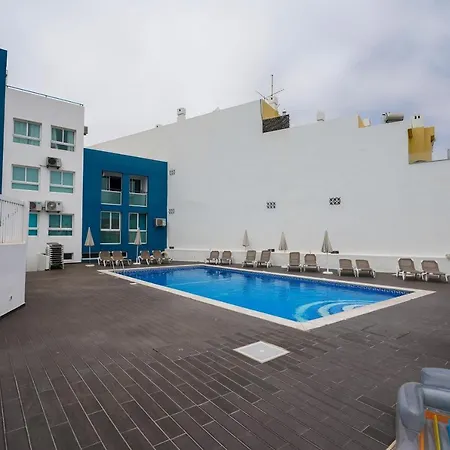 Bay View W/pool 3-min Walk To The *