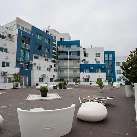 Daire Bay View W/pool 3-min Walk To The *